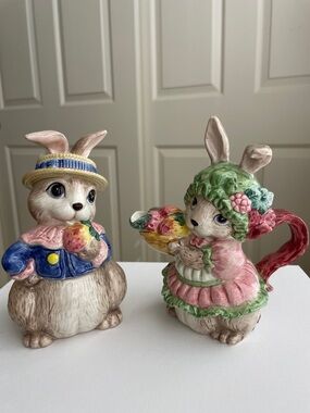 Fitz and Floyd Pastel Bunny Sugar and Creamer in Pink, Green & Blue. 1991